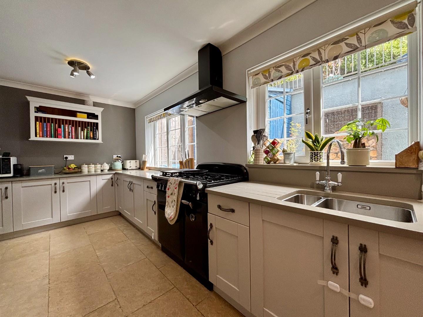 Dinefwr, Ewenny Road, St Brides Major, Vale Of Glamorgan, CF32 0SB